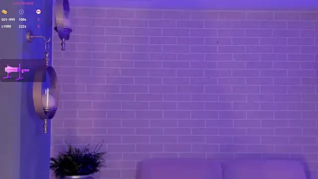 Snapshot of DolcieElliot chatting on 5, 2, 2025 DolcieElliot online show from 5, 2, 2025