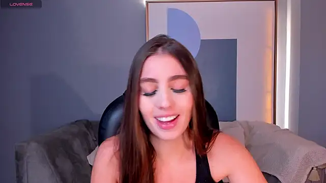 Snapshot of DolcieElliot chatting on 3, 3, 2025 DolcieElliot online show from 3, 3, 2025