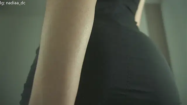 Snapshot of Nadiaa_ chatting on 8, 11, 2025 Nadiaa online show from 8, 11, 2025