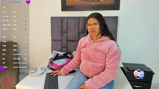 Vahiolet smith online show from 30, 7, 2026