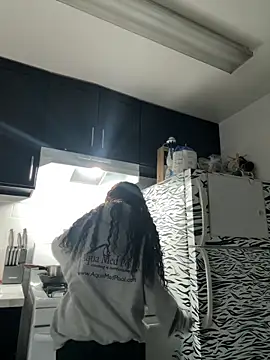 exoticmisfitt online show from 21, 4, 2026