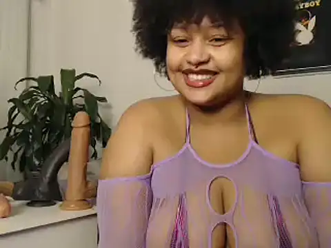 Snapshot of TheeVixxxen chatting on 8, 1, 2025 TheeVixxxen online show from 8, 1, 2025