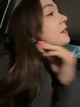 Peachy Dream online show from 2, 2, 2025