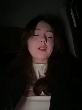 Peachy Dream online show from 28, 9, 2025