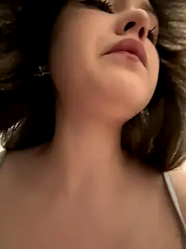 Peachy Dream online show from 29, 9, 2025