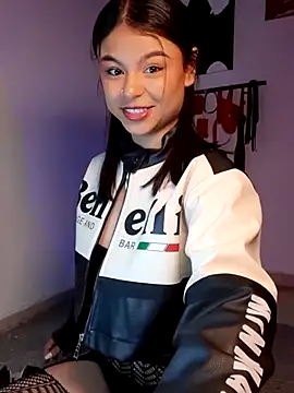 Cleo hills online show from 3, 5, 2026