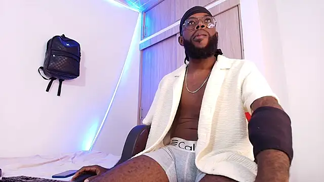 Snapshot of Jacksonking27 chatting on 4, 1, 2025 Jacksonking27 online show from 4, 1, 2025