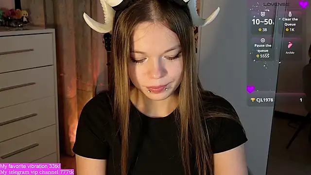 ValBae online show from 14, 9, 2025