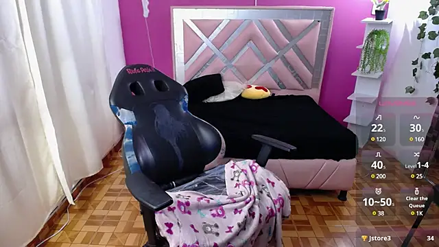 brithany smiith  online show from 10, 1, 2025