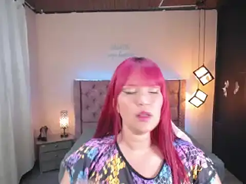 brithany smiith  online show from 5, 3, 2025