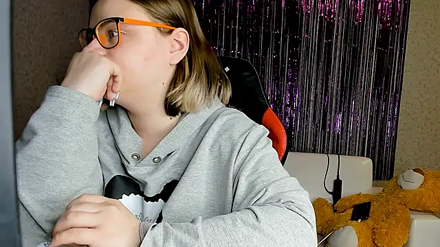 Seductive She Wolf online show from 11, 3, 2025