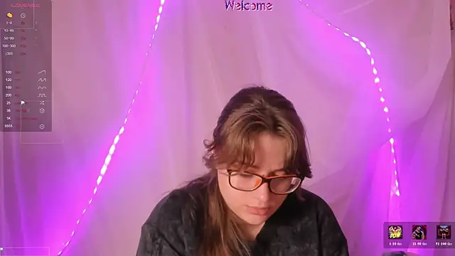 Seductive She Wolf online show from 8, 7, 2026
