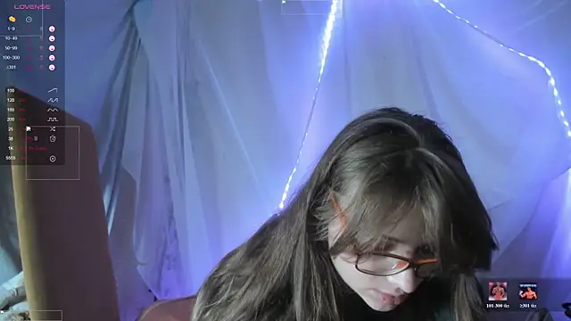 Seductive She Wolf online show from 9, 7, 2026