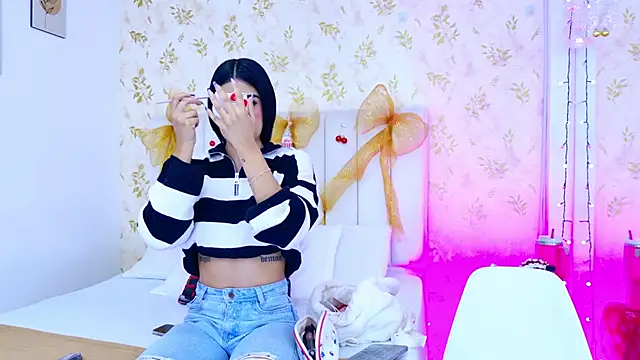 Mia-Monroe online show from 29, 11, 2025