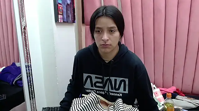 Sarah Hornny online show from 13, 3, 2025