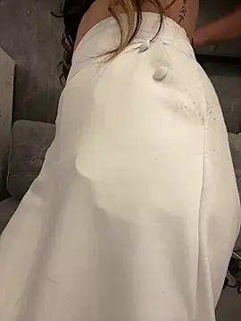 AbyThompson online show from 12, 3, 2025