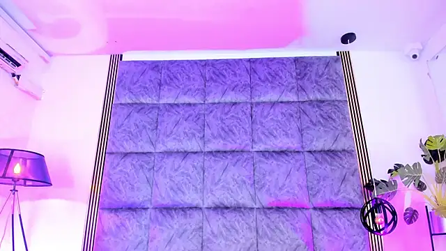 LaurenRodriiguez online show from 8, 11, 2025