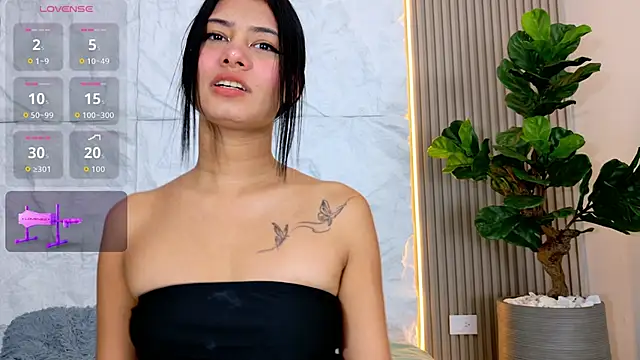 Snapshot of LaurenRodriiguez chatting on 15, 6, 2026 LaurenRodriiguez online show from 15, 6, 2026