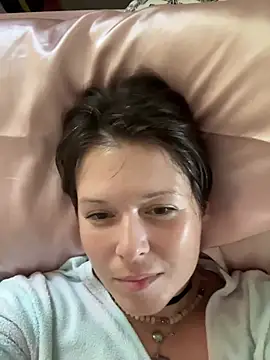 KatieBARBiE98 online show from 2, 7, 2026