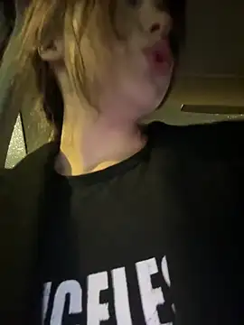 pantyless online show from 23, 10, 2025