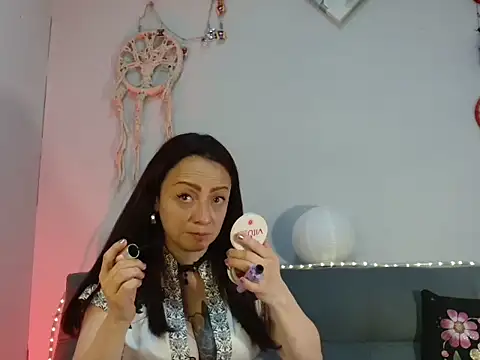 catalinamommyx online show from 28, 2, 2025