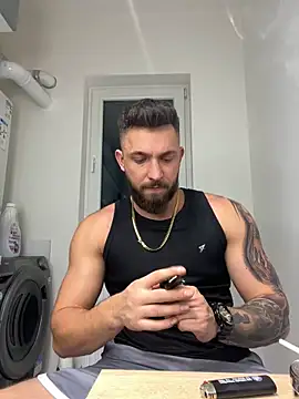 Snapshot of LoveIsBlind_ chatting on 16, 12, 2024 LoveIsBlind  online show from 16, 12, 2024