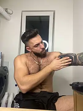 Snapshot of LoveIsBlind_ chatting on 26, 12, 2024 LoveIsBlind  online show from 26, 12, 2024