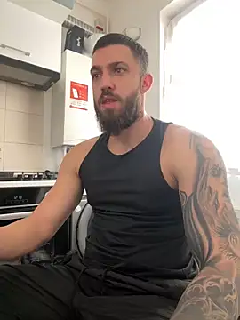 Snapshot of LoveIsBlind_ chatting on 28, 10, 2025 LoveIsBlind  online show from 28, 10, 2025