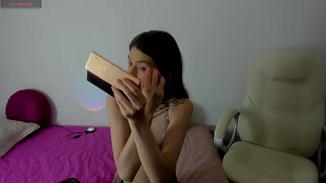 Tesa cute online show from 13, 12, 2024