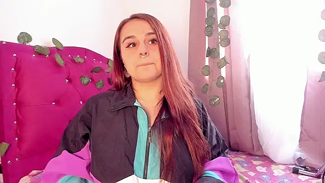 Snapshot of evy_orange1 chatting on 6, 12, 2024 evy orange1 online show from 6, 12, 2024