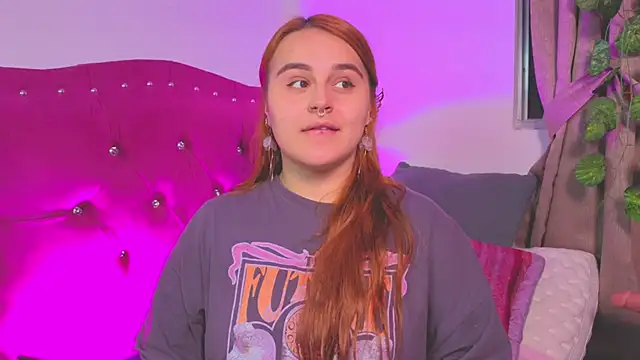 Snapshot of evy_orange1 chatting on 25, 9, 2025 evy orange1 online show from 25, 9, 2025