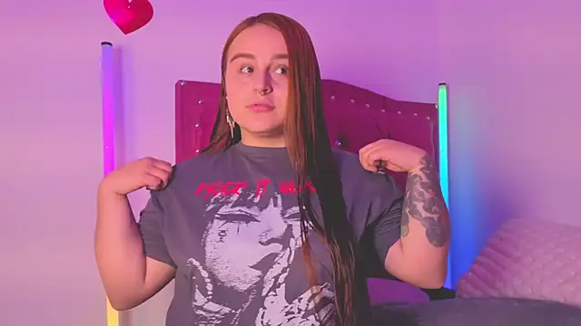 Snapshot of evy_orange1 chatting on 14, 10, 2025 evy orange1 online show from 14, 10, 2025