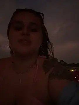 Snapshot of evy_orange1 chatting on 26, 10, 2025 evy orange1 online show from 26, 10, 2025