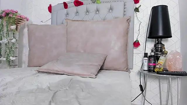 Katalella murillo online show from 25, 2, 2025