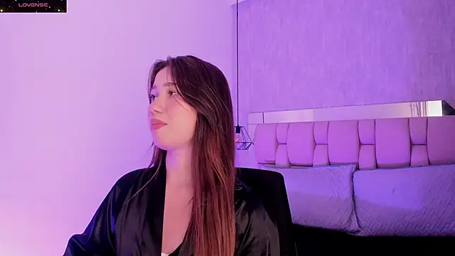 Roxie-Summers11 online show from 10, 2, 2025