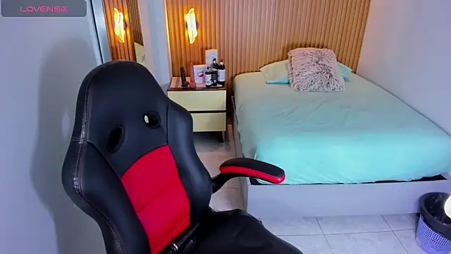 LUCYAMARS1 online show from 28, 10, 2025