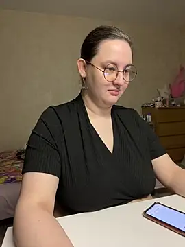 Snapshot of hungry1bunny chatting on 5, 5, 2026 hungry1bunny online show from 5, 5, 2026
