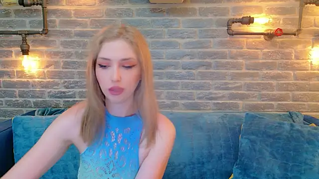Snapshot of LisaCaprice chatting on 23, 6, 2026 LisaCaprice online show from 23, 6, 2026