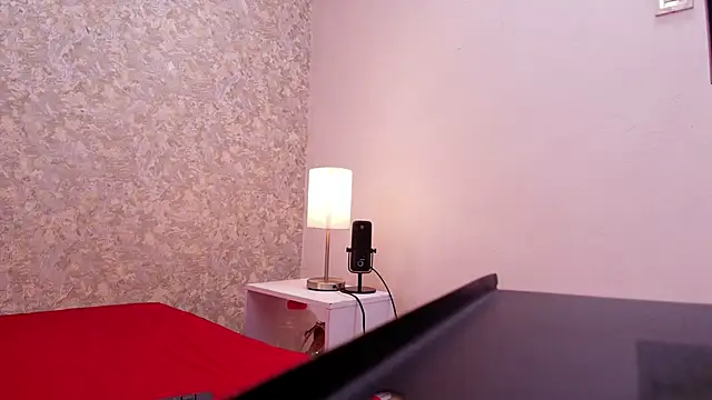 Snapshot of nicol_f chatting on 24, 1, 2025 nicol f online show from 24, 1, 2025