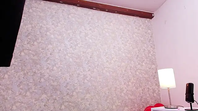 Snapshot of nicol_f chatting on 11, 2, 2025 nicol f online show from 11, 2, 2025