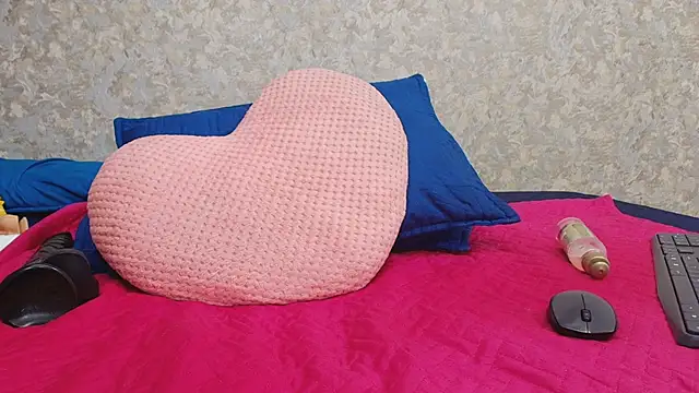 Snapshot of nicol_f chatting on 3, 3, 2025 nicol f online show from 3, 3, 2025