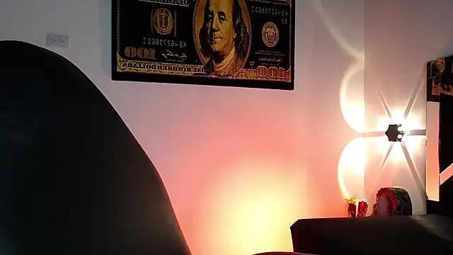 scarlett buttock online show from 15, 3, 2025