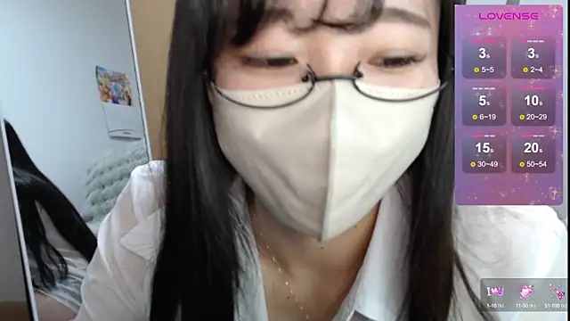 Rio chan  online show from 5, 3, 2025