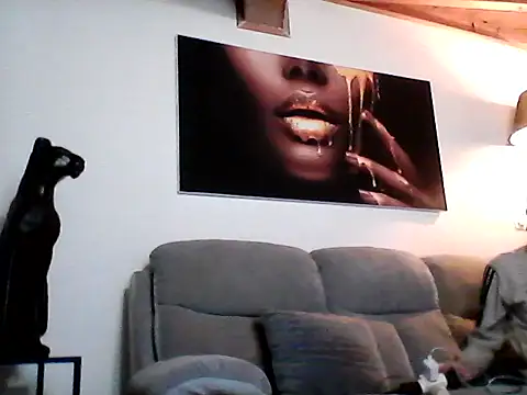 Bigkisslove online show from 2, 4, 2026