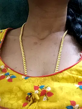 Snapshot of Ambika01 chatting on 16, 9, 2025 Ambika01 online show from 16, 9, 2025