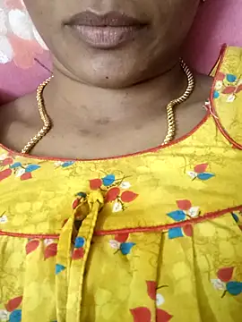 Snapshot of Ambika01 chatting on 6, 10, 2025 Ambika01 online show from 6, 10, 2025