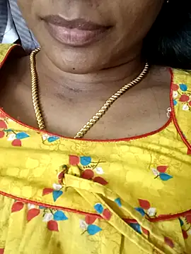 Snapshot of Ambika01 chatting on 14, 10, 2025 Ambika01 online show from 14, 10, 2025