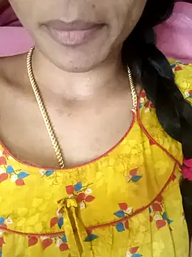 Snapshot of Ambika01 chatting on 31, 10, 2025 Ambika01 online show from 31, 10, 2025