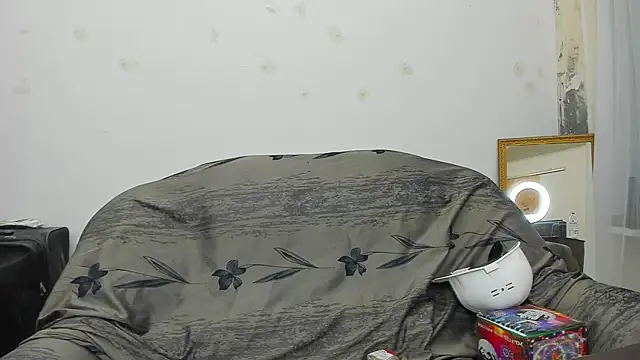 YourSuperModel online show from 20, 12, 2024