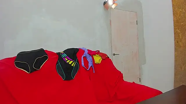 YourSuperModel online show from 14, 2, 2025